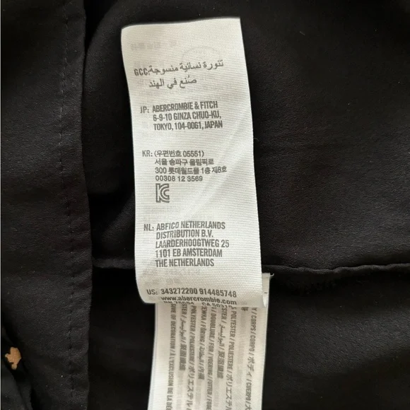 Hollister Mini Wrap Skirt Black and Cream Floral Pattern High Waist SZ L - Picture 13 of 13